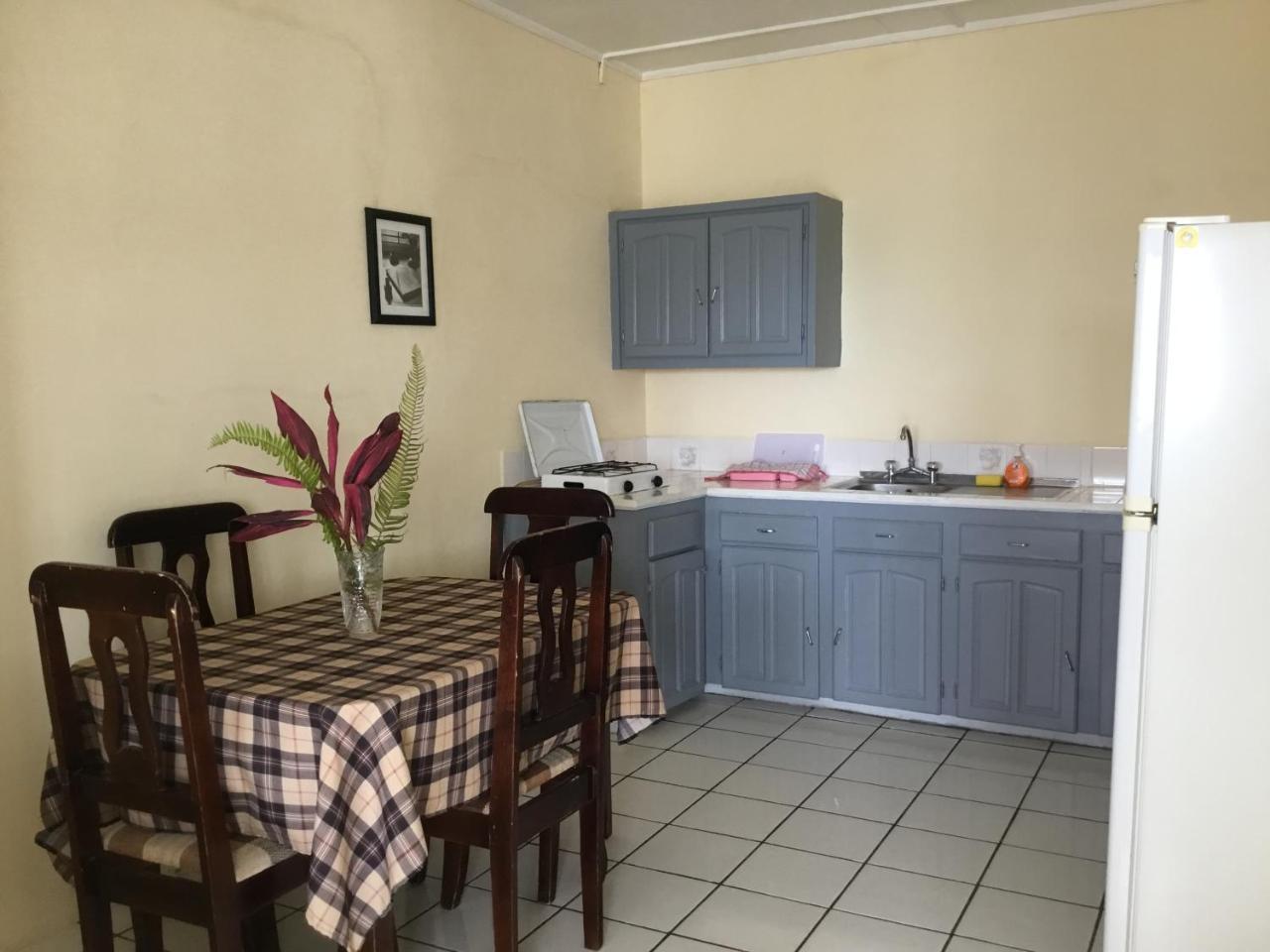 Harbour Vista Inn Castries Exterior photo